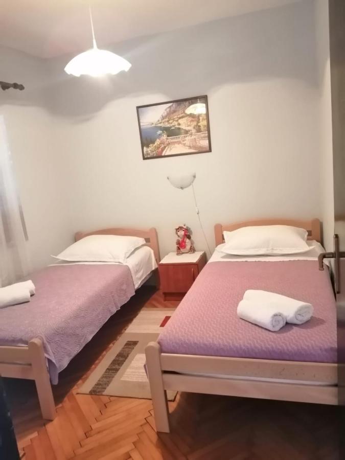Apartmani Zmiric Primošten Zewnętrze zdjęcie