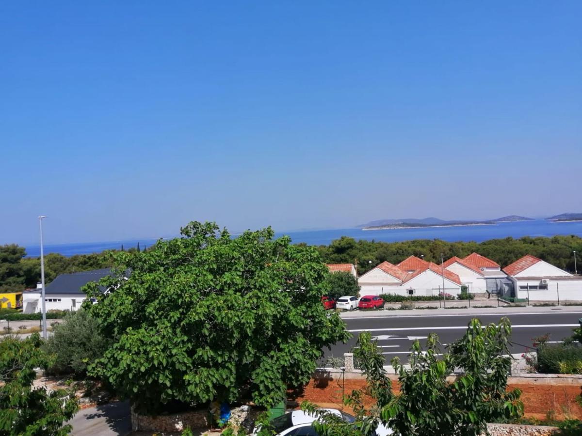 Apartmani Zmiric Primošten Zewnętrze zdjęcie