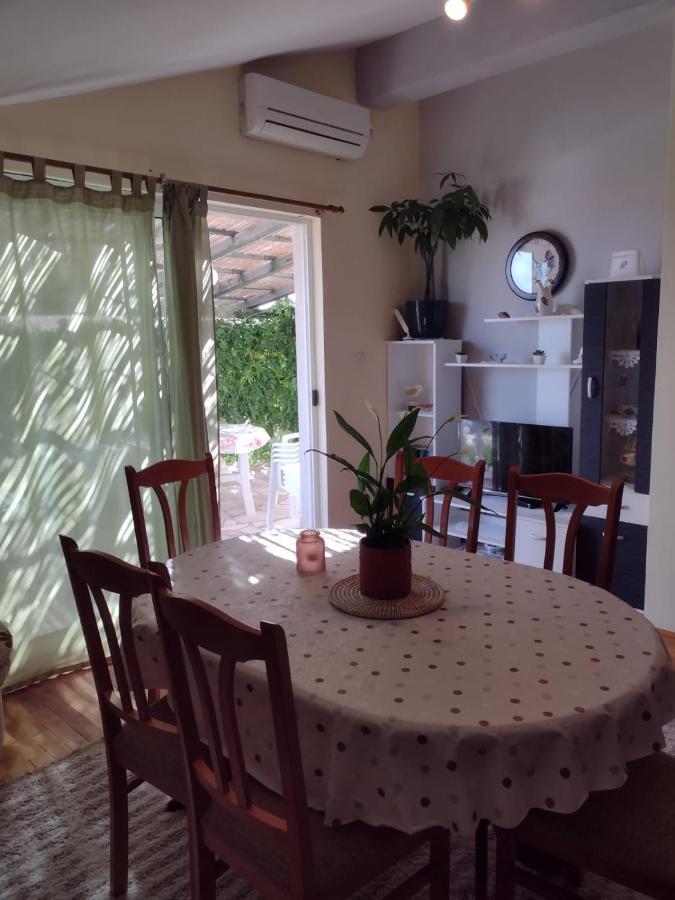 Apartmani Zmiric Primošten Zewnętrze zdjęcie