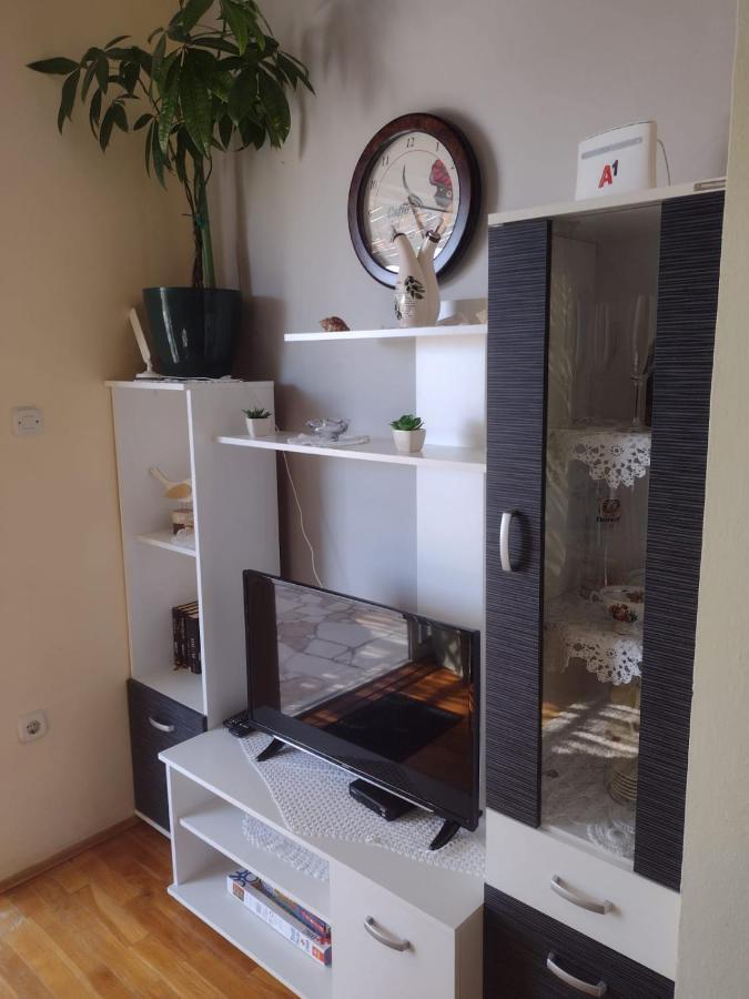 Apartmani Zmiric Primošten Zewnętrze zdjęcie